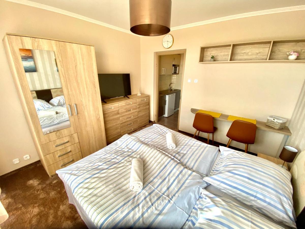 Aqua Blue Apartmanok - Шиофок Экстерьер фото