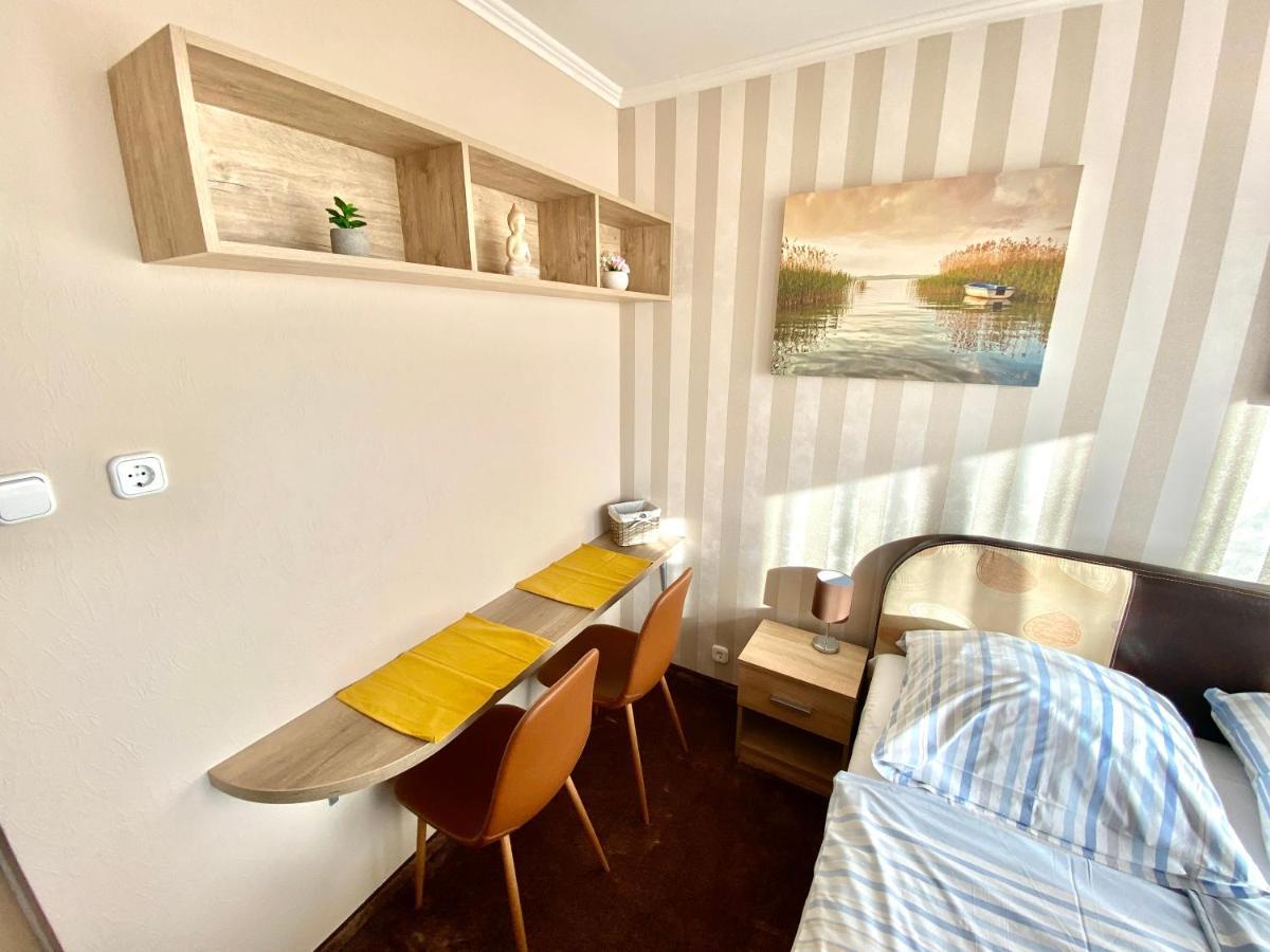 Aqua Blue Apartmanok - Шиофок Экстерьер фото